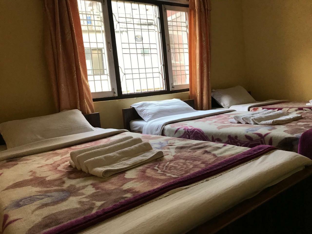 Geo Guest House Pokhara Eksteriør bilde