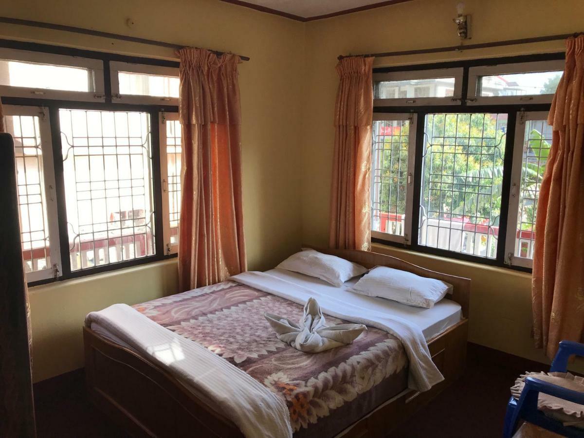 Geo Guest House Pokhara Eksteriør bilde