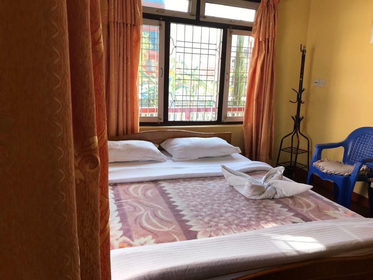 Geo Guest House Pokhara Eksteriør bilde